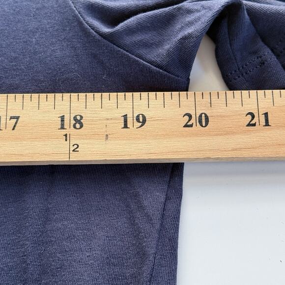 Everlane The Organic Cotton V Neck Tee Mens Medium Navy Blue Minimalist NEW - Picture 4 of 8